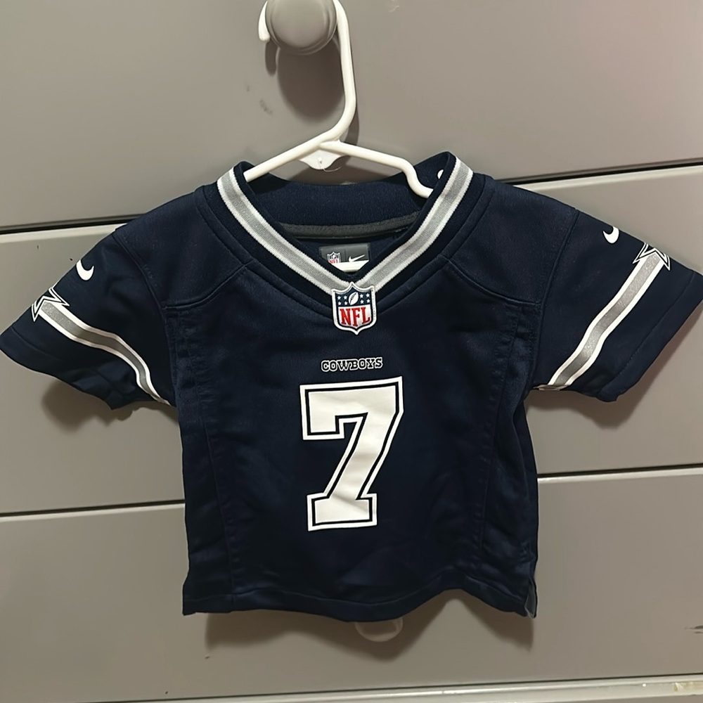 Infant Dallas Cowboys Jersey
Size 18 months
